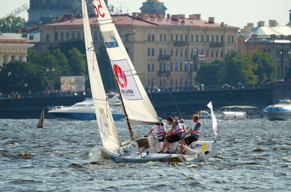 Závod sportovní jachty. — Stock fotografie