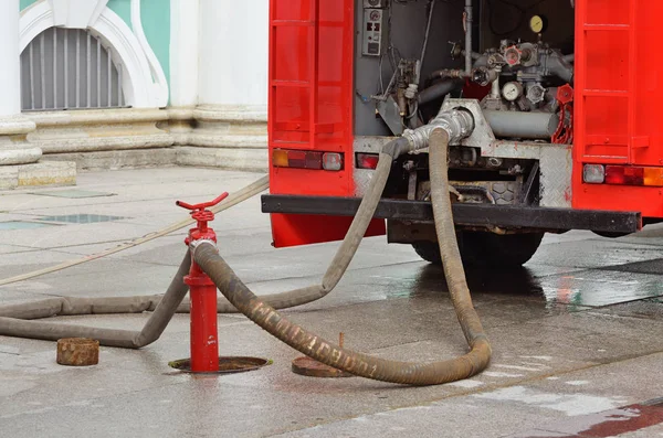 Brandpost - en enhet för provtagning vatten. — Stockfoto