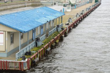 Şehrin bu gemi için yatak.