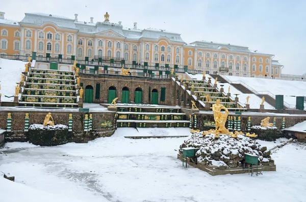 Figury fontanny w Peterhof. — Zdjęcie stockowe