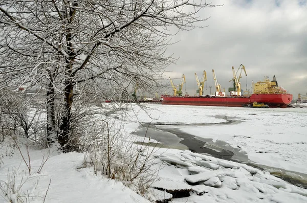 Kışın Limanın Bölgesi Körfezdeki Buzla Kaplı — Stok fotoğraf