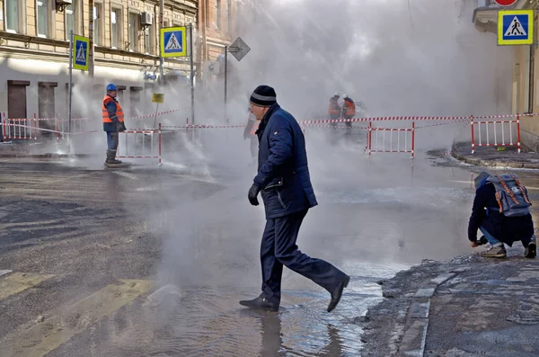 Saint Petersburg Oroszország 2018 Március Áttörés Történt Fűtési Fővezetéken Forró — Stock Fotó