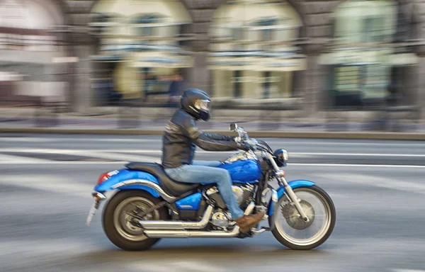 Быстрая Езда Мотоцикле Городской Улице — стоковое фото