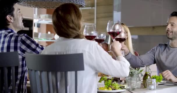 친구는 점심을 즐길 수 — 비디오
