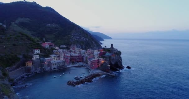 Destino histórico de viaje Vernazza — Vídeo de stock