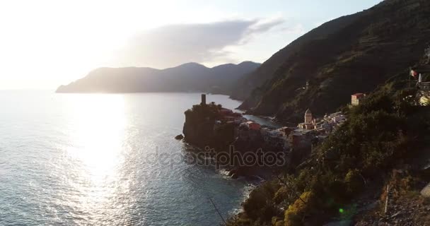 Cíl cesty orientační bod Vernazza — Stock video