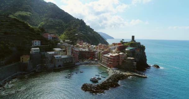 Destino histórico de viaje Vernazza — Vídeo de stock