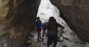 iz rocky kanyon yolu hiking boyunca yürüyüş arkadaş