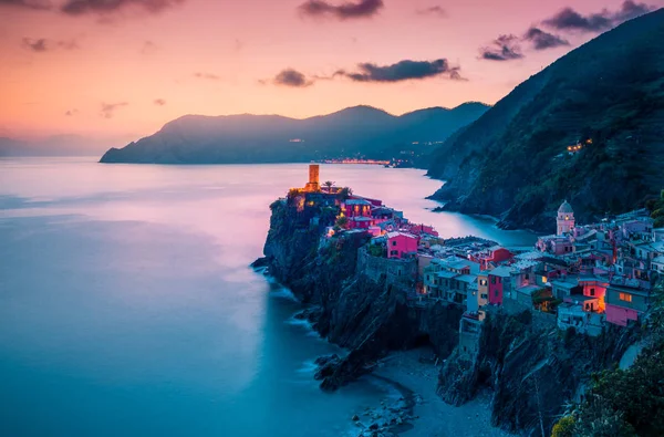 Famosa destinazione turistica Vernazza — Foto Stock