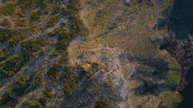 birden çok üstten görünüm açık Sicilya konumu: Deniz, plaj, sahil, coastilne, dağ yaz aylarında. Ek yükü hava ILDIZ koleksiyonu kümesi düzenleyin. İtalya, Sicilya, aeolian adanın 4k drone uçuş kurulması