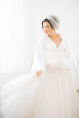 Düğün sabahı peçeli güzel bir gelin portresi..