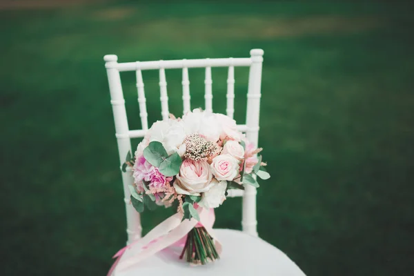 Wonderful luxury wedding bouquet of different flowers — Stock Photo, Image