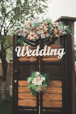Yazıt ile ahşap plaket düğün. Süslemeleri