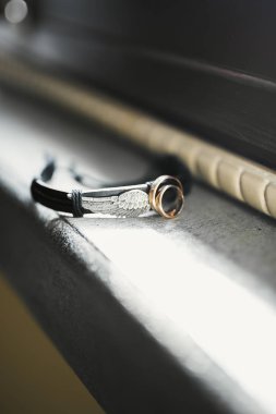 Alyanslı güzel bir resim.