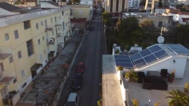 Karantina sırasında İtalya 'nın Napoli eyaletinde İHA uçuşu