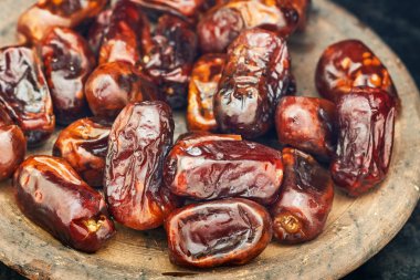 kurutulmuş tarihleri meyve