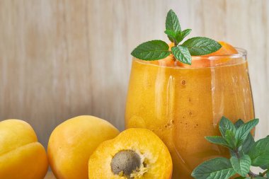 Kayısı güler yüzlü tatlı