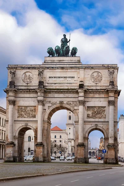 Πύλη Νίκης Siegestor Στο Μόναχο Θριαμβική Αψίδα Ένα Άγαλμα Της — Φωτογραφία Αρχείου