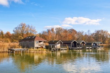 Eski ahşap tekne Bavaria, Almanya için Gölü Starnberg, evler