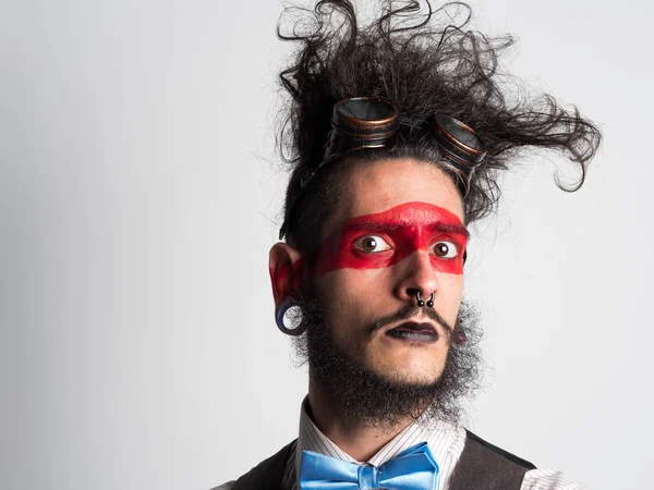 Retrato de um ator teatral bonito com uma maquilagem de mímica em h — Fotografia de Stock