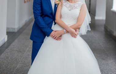 Gelin ve damat ile birlikte buket standı