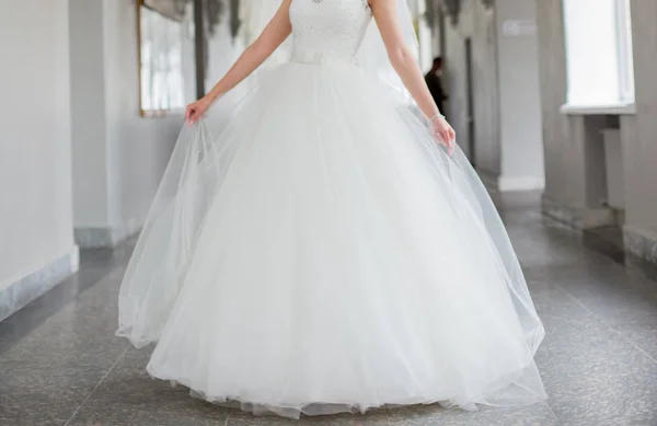 Novia vestida de blanco — Stockfoto