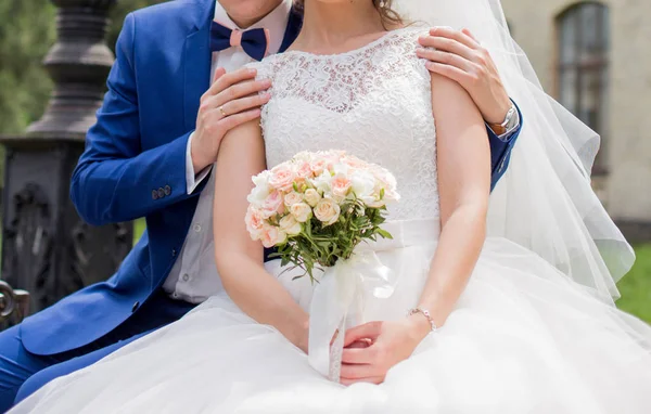 The groom took the bride by the shoulders — Stock Photo, Image