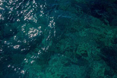 Görünüm parlak mavi deniz suyu