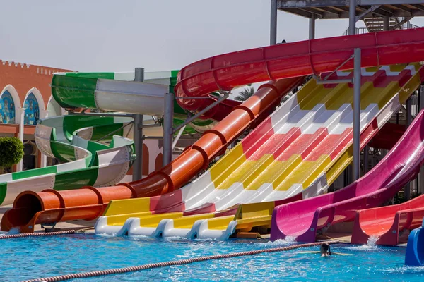 Vista Del Parque Acuático Con Agua Azul Piscina Del Hotel — Foto de Stock