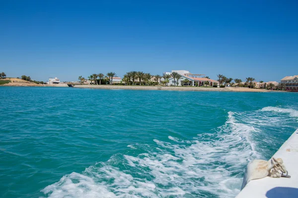 Blick Auf Den Strand Vom Fahrenden Boot Aus Gesehen — Stockfoto