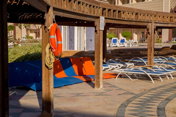 Malerischer Blick Auf Die Außenseite Des Resorthotels Hellen Sonnenlicht — Stockfoto