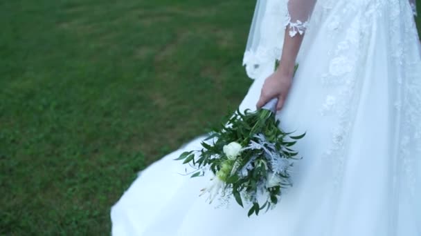 Novia Vestido Con Ramo — Vídeo de stock