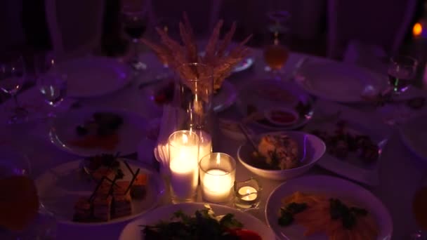 Свічки Столі Ресторані — стокове відео