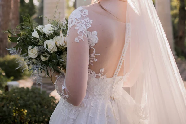 Bruden Har Bröllop Bukett — Stockfoto