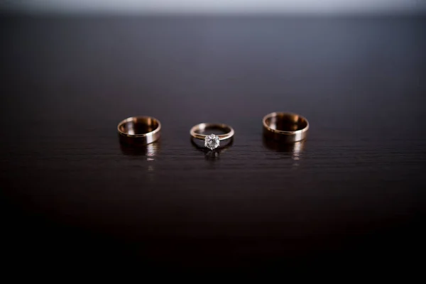 結婚指輪 ブライダル ブーケ — ストック写真