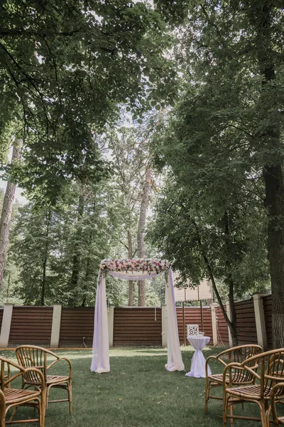 Arco Para Cerimônia Casamento Parque — Fotografia de Stock