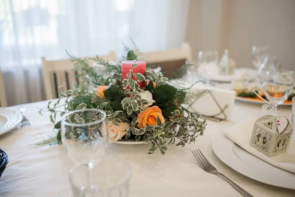 wedding decor of flowers in a restaurant