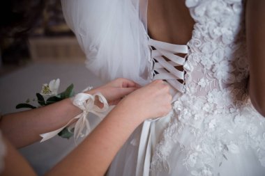 gelin düğümlü gelinliği