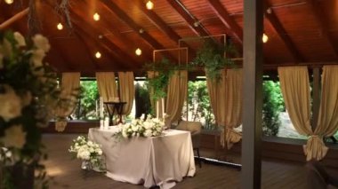 Lokantada bir düğün evi.