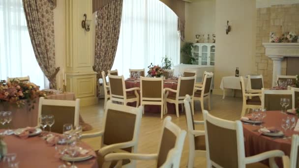Εστιατόριο Εσωτερικό Για Ένα Γαμήλιο Δείπνο — Αρχείο Βίντεο