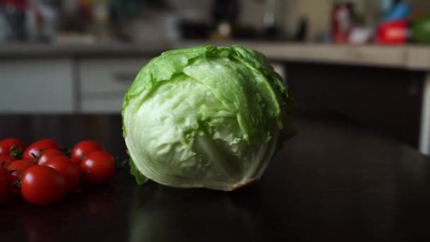 Ingredientes Tomates Salada Ovos Frutos Mar — Vídeo de Stock