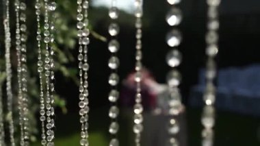 Düğün töreni için kemer süslemesi.