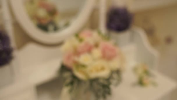 Bouquet Sposa Trova Sul Tavolo — Video Stock