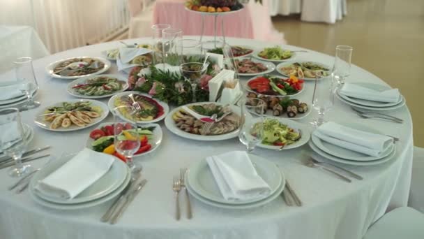 Mesa Casamento Restaurante Com Decoração — Vídeo de Stock