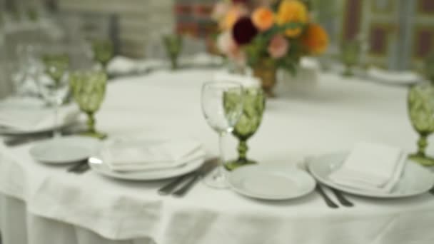 Mesa Boda Con Decoración Flores — Vídeos de Stock