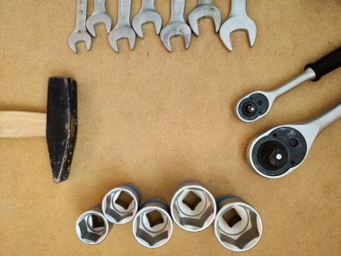 Mandallar ve fındıklar için hortumlar