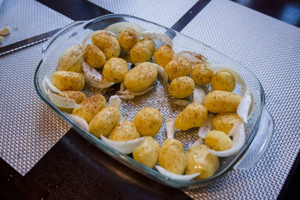 Potatoes Onions Garlic Dish — Stock Photo, Image