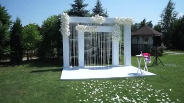 Düğün için kemer.