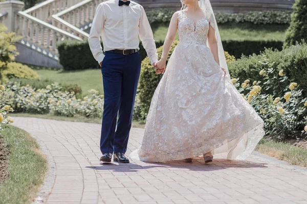 Sposa Sposo Nel Parco Insieme — Foto Stock