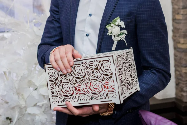 Man Holds Box Wedding Gifts — Stock Photo, Image